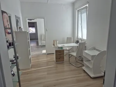 8-Zimmer-Haus kaufen in Wiener Neustadt – 360 m², € 785.000 – Bild 10 von 21