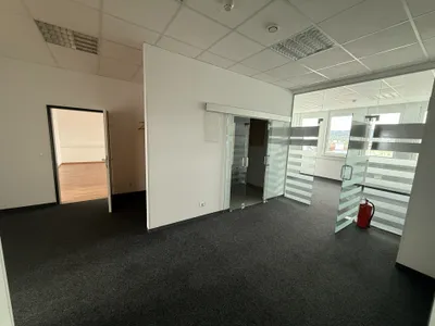6-Zimmer-Gewerbeimmobilie mieten in Mödling – 323 m², € 4.137 – Bild 12 von 19