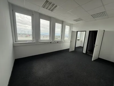 6-Zimmer-Gewerbeimmobilie mieten in Mödling – 323 m², € 4.137 – Bild 8 von 19
