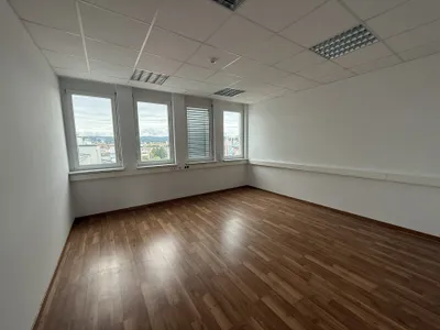 6-Zimmer-Gewerbeimmobilie mieten in Mödling – 323 m², € 4.137 – Bild 10 von 19