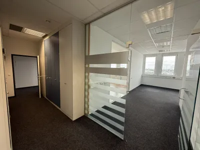 6-Zimmer-Gewerbeimmobilie mieten in Mödling – 323 m², € 4.137 – Bild 5 von 19