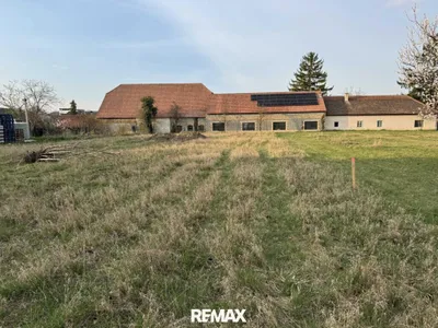 Grundstück kaufen in Tulln – 1 288 m², € 169.000