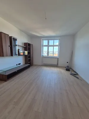 Immobilie mieten in Baden – 75 m², € 900 – Bild 2 von 13