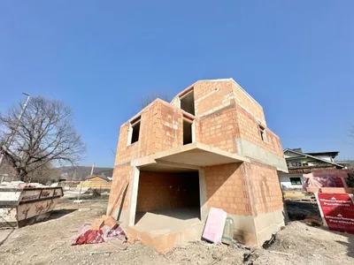 5-Zimmer-Haus mieten in Baden – 128,75 m², € 2.000 – Bild 3 von 11