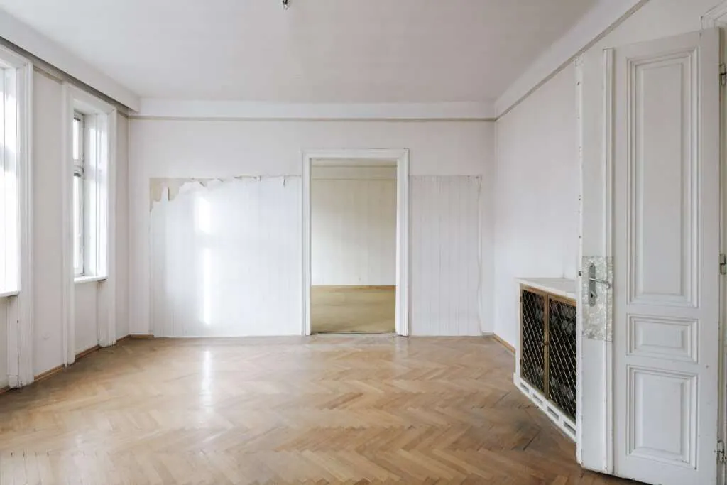 Sanierungsbedürftiges 3 Zimmer Altbau-Juwel in zenraler Lage von Döbling! - Ansicht 2