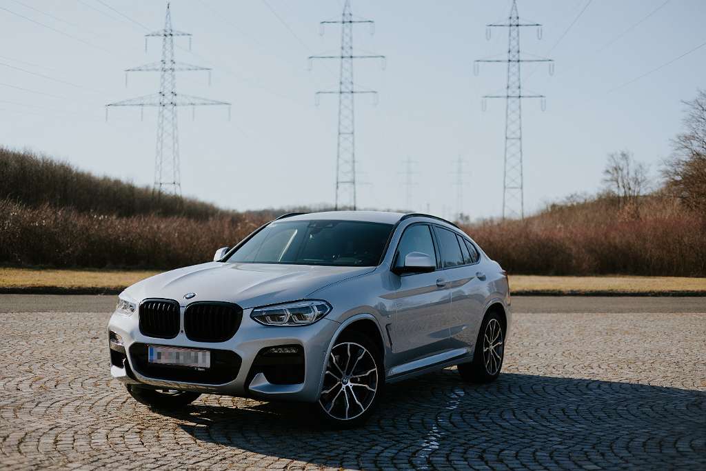 BMW X4 BMW X4 30i xDrive M-Sport SUV / Geländewagen