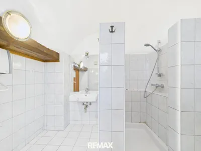 10-Zimmer-Haus kaufen in Eisenstadt - Umgebung – 254 m², € 635.000 – Bild 10 von 18