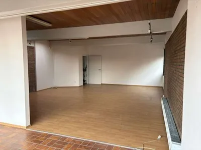1-Zimmer-Gewerbeimmobilie mieten in Wels-Land – 75 m², € 660 – Bild 2 von 5