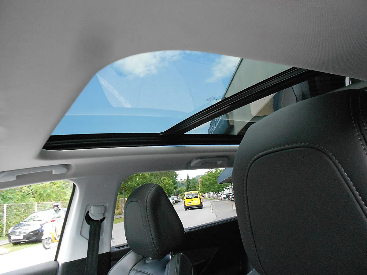 Peugeot 5008 1.2 PureTech 130 Allure – Bild 7