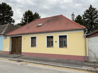 4-Zimmer-Haus kaufen in Hollabrunn – 75 m², € 80.000 – Bild 1 von 4