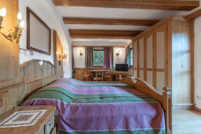 7-Zimmer-Haus mieten in Kitzbühel – 253,78 m², € 6.500 – Bild 6 von 12