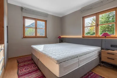 7-Zimmer-Haus mieten in Kitzbühel – 253,78 m², € 6.500 – Bild 5 von 12