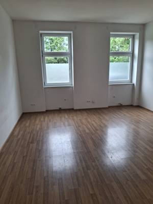 Helle 1-Zimmer Wohnung mit Top-Verkehrsanbindung