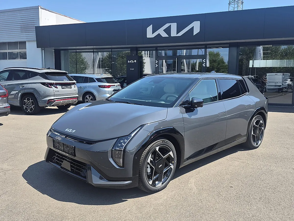 KIA EV4