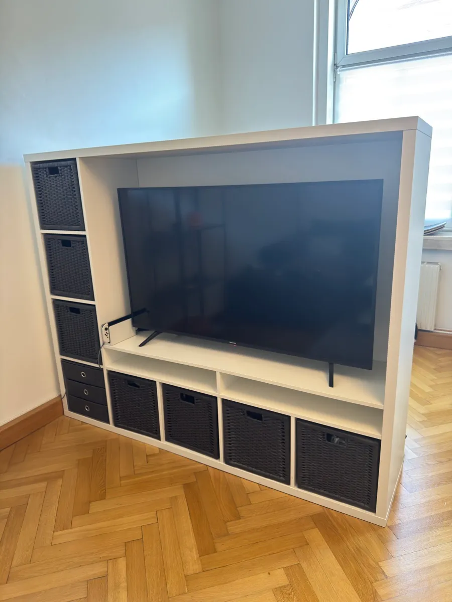 Ikea Kallax TV-Wand / DIY Raumteiler, € 90,- (8020 Lend)