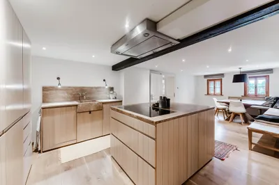 7-Zimmer-Haus mieten in Salzburg-Umgebung – 366,58 m², € 7.200 – Bild 6 von 9
