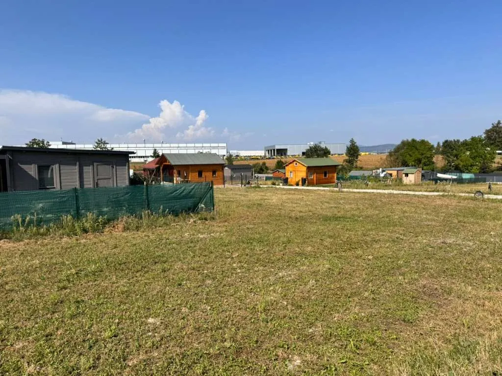 Kleingarten/ Schrebergarten Hörsching - 240 qm - Ab sofort kann man auf Wunsch seinen Traumgarten ab € 65.000 schlüsselfertig übernehmen. - Vista 3
