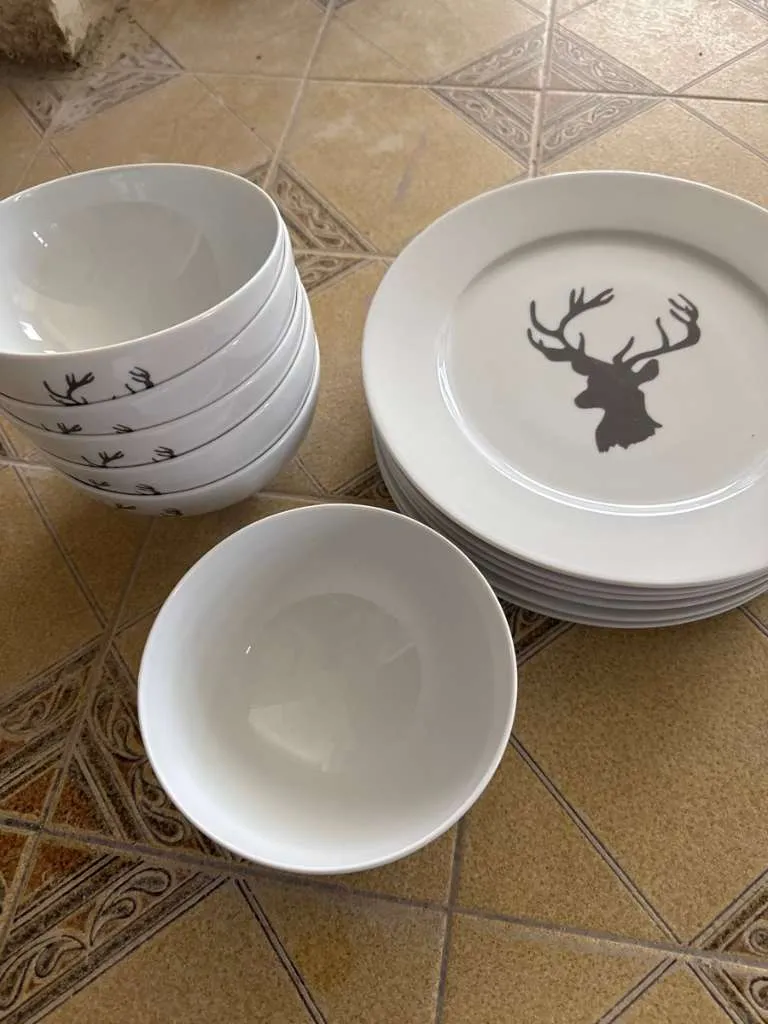 Geschirr Set Hirsch, € 35,- (8665 Langenwang)