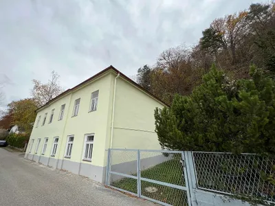 2-Zimmer-Wohnung mieten in Neunkirchen – 64 m², € 740 – Bild 14 von 16