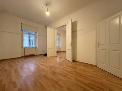 Gewerbeimmobilie mieten in Baden – 49 m², € 767