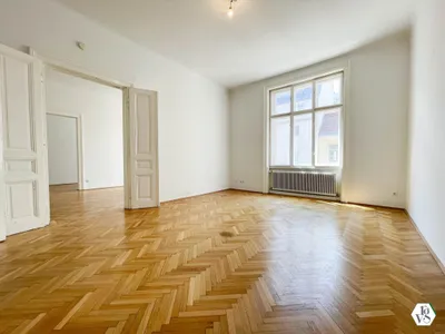 Großzügiger Altbau beim Haus des Meeres - unbefristet