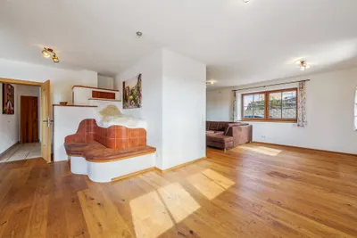 7-Zimmer-Haus kaufen in Braunau am Inn – 225 m², € 799.950 – Bild 2 von 9