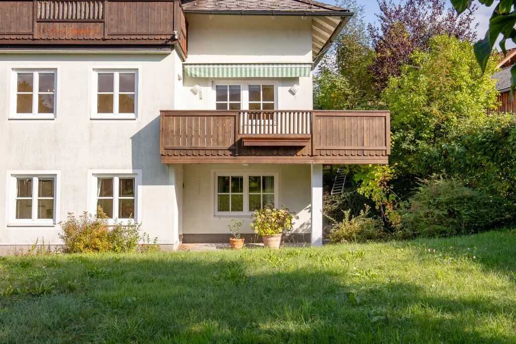 Leben, wo andere Urlaub machen - 6-Zimmer-Maisonette mit Seeblickidylle am Irrsee - Ansicht 3