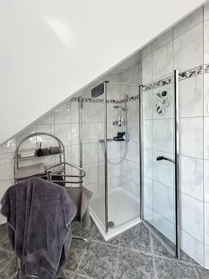 6-Zimmer-Haus kaufen in Vöcklabruck – 202 m², € 1.290.000 – Bild 5 von 7