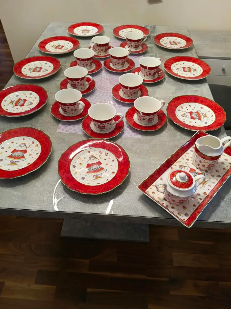 Weihnachts Kaffeeservice Geschirr 10 Personen, € 70,- (8200 Albersdorf)