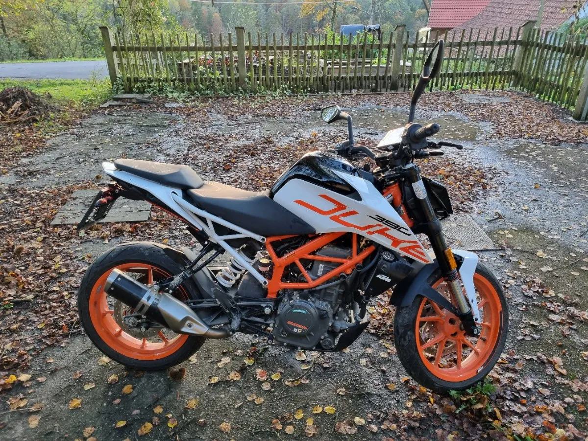 KTM 390
