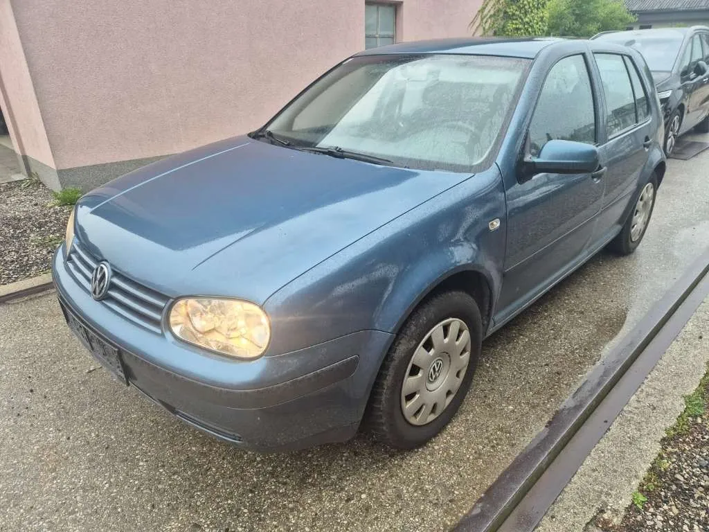 VW Golf