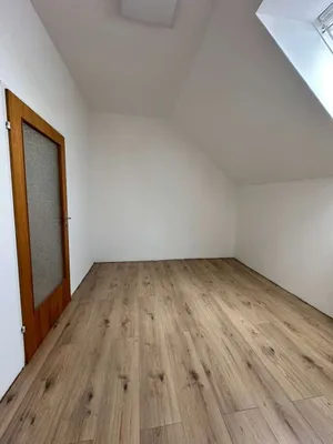 4-Zimmer-Haus mieten in Baden – 140 m², € 1.380 – Bild 5 von 11
