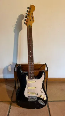 STARfire Stratocaster E-Gitarre - Vintage Look inkl. Ständer