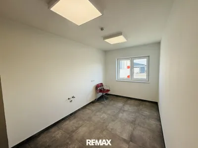 5-Zimmer-Gewerbeimmobilie mieten in Neusiedl am See – 214 m², € 3.240 – Bild 9 von 14
