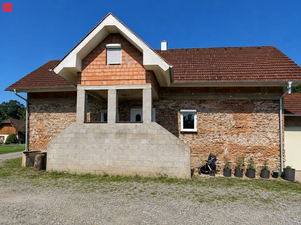 Saniert mit Gewölbekeller, Nebengebäude & 3.175 m² Grundstück - Ansicht 2