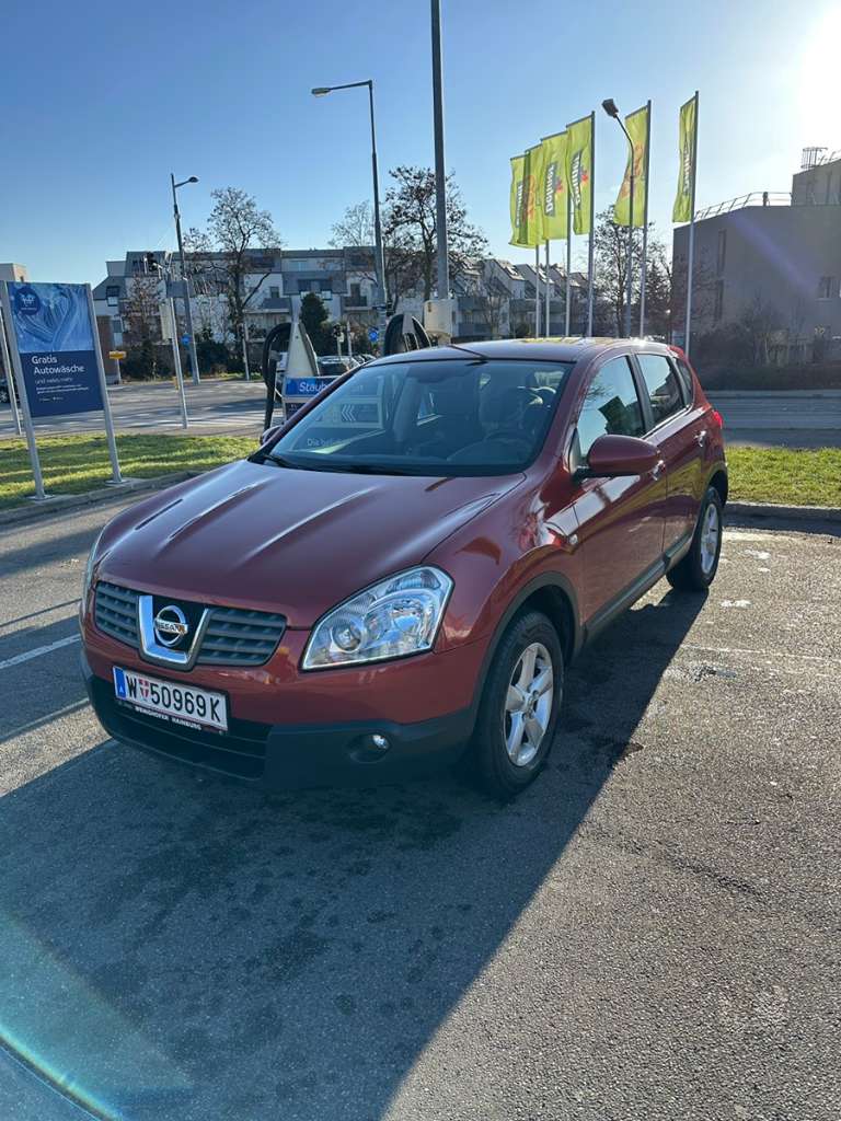 Nissan Qashqai SUV / Geländewagen