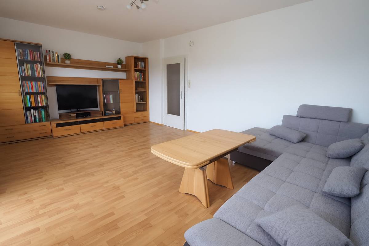 2,5 Zimmer (Ferien)-Wohnung mit Panoramablick - Ansicht 2