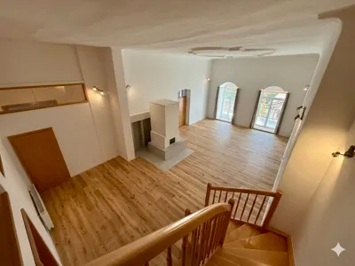 4-Zimmer-Wohnung mieten in Horn – 205 m², € 1.150