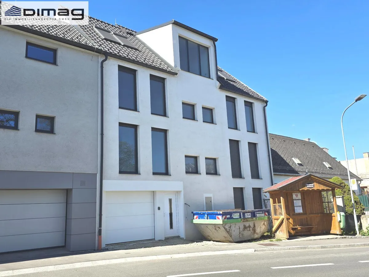 Erstbezug - moderne, sehr sonnige Penthousemaisonette mit großzügigen Freiflächen und Weitblick in Klosterneuburg – pohled 2