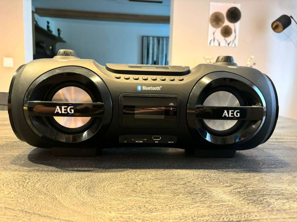 AEGBluetoothRadiomitCD/USB/MP3/SDFunktion.PreisVB