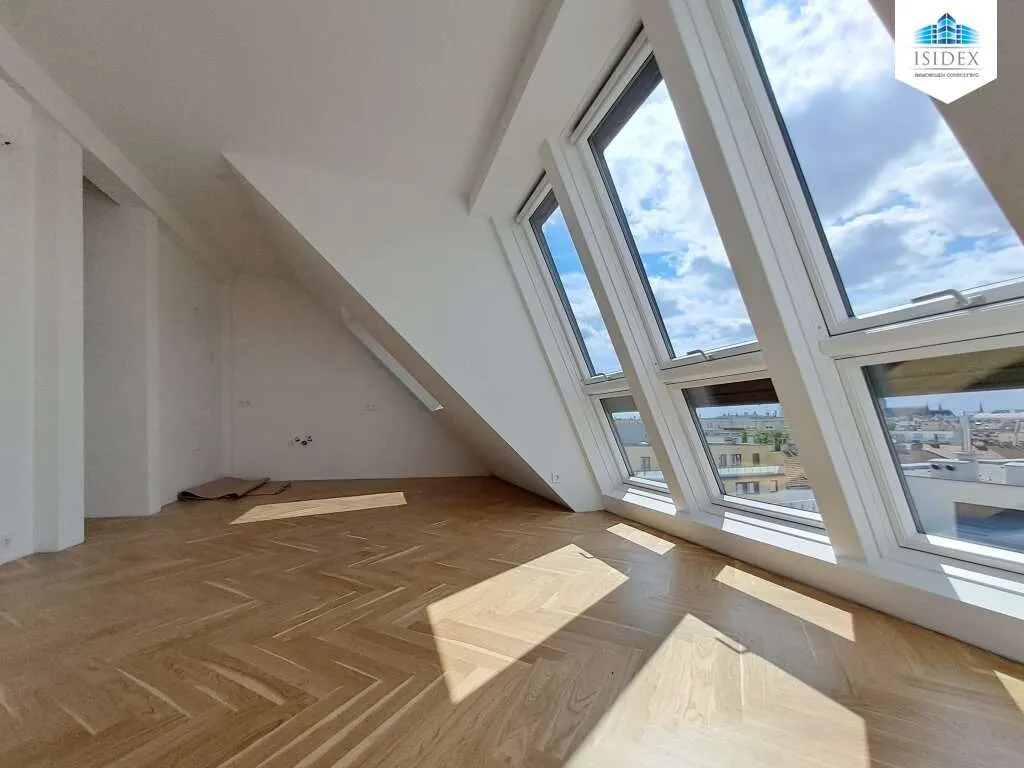 Dachgeschosstraum auf zwei Ebenen – pohled 2
