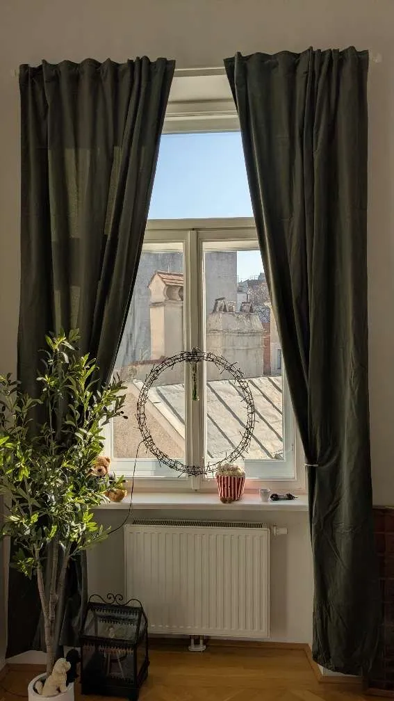 Vorhang IKEA SANELA, grün, 140x300cm, € 15,- (1070 Wien)