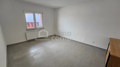 Gewerbeimmobilie mieten in Bruck an der Leitha – 77,51 m², € 950 – Bild 2 von 12