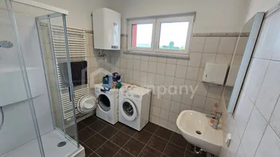 Gewerbeimmobilie mieten in Bruck an der Leitha – 77,51 m², € 950 – Bild 9 von 12