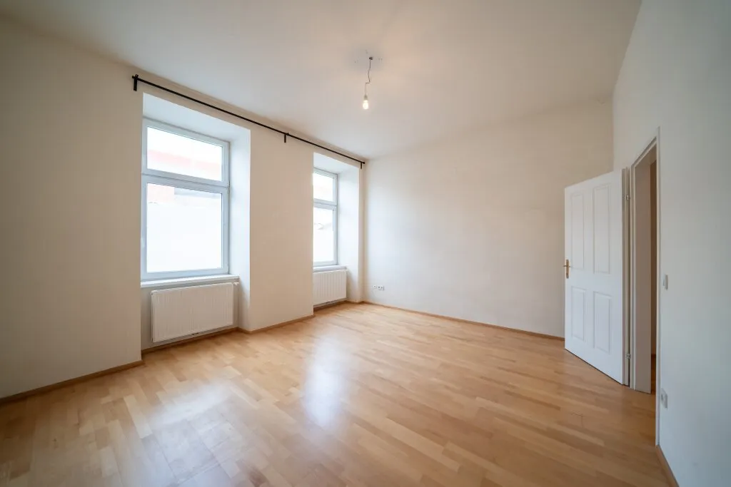 Altbauwohnung nahe Innenstadt & Wien Mitte - freier Mietzins! - Ansicht 2