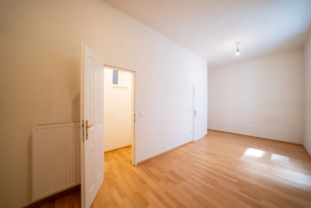 Altbauwohnung nahe Innenstadt & Wien Mitte - freier Mietzins! - Ansicht 3
