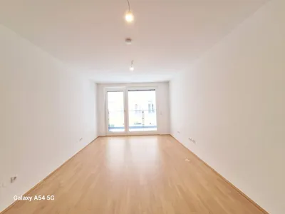 Ruhige 3-Zimmer-Wohnung mit Außenfläche – Bild 2