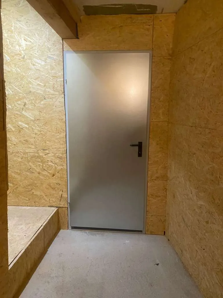 Lagerraum / Storage Room (ca 10-18 m²) zu vermieten - Ansicht 2