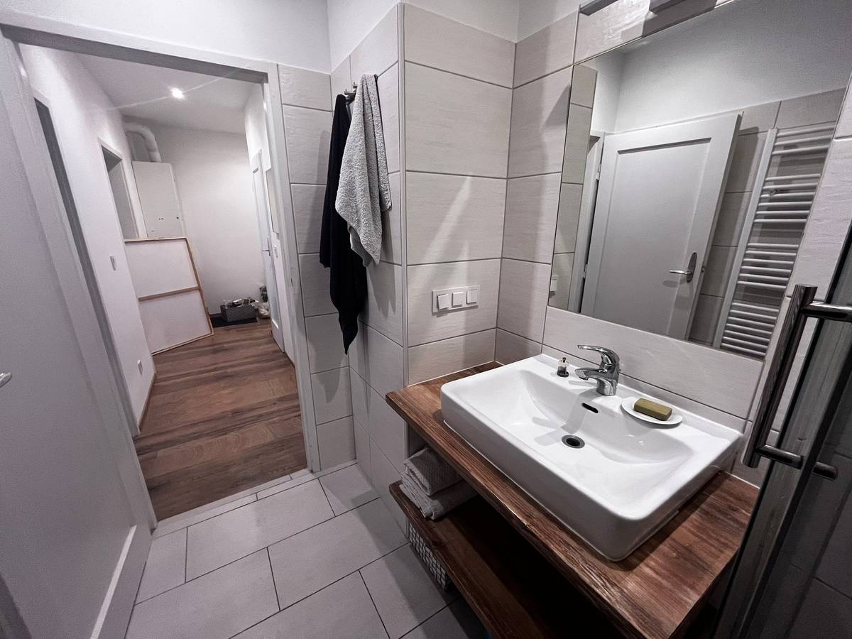 Helle 2-Zimmer-Wohnung mit Loggia in bester Lage des 20. Bezirks - Nähe Donau & Millennium City - Widok 3