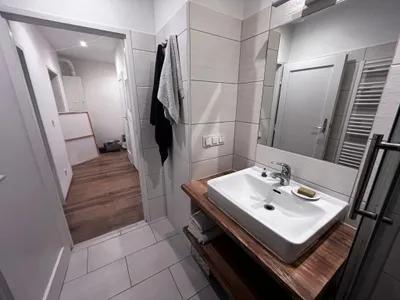 Helle 2-Zimmer-Wohnung mit Loggia in bester Lage des 20. Bezirks - Nähe Donau & Millennium City – Bild 3